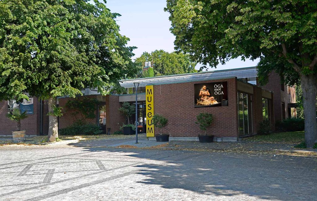 Syntolkning: Trelleborgs Museum vid Stortorget i Trelleborg.