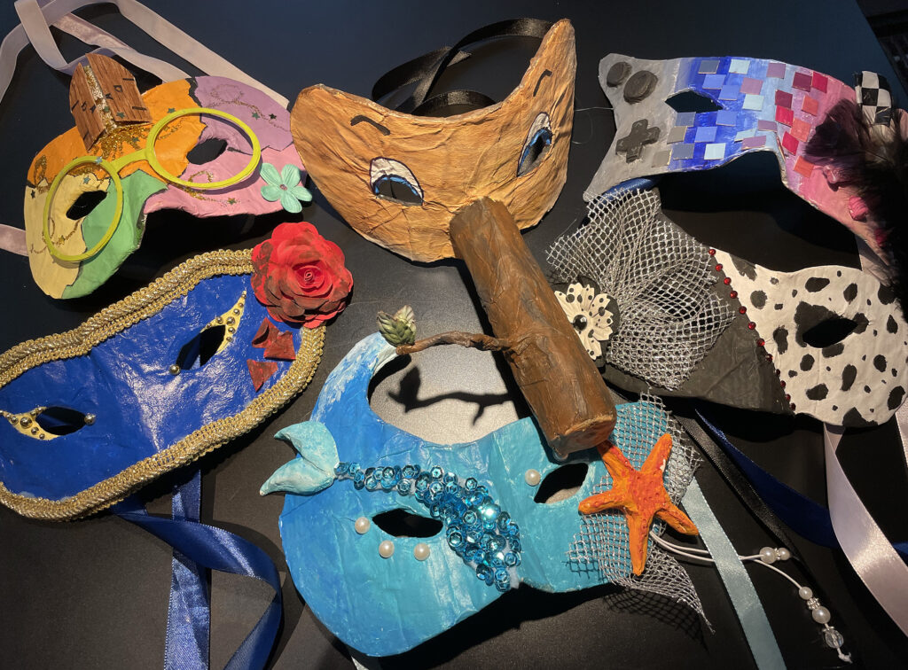 Masker av Kajsa Albrecht