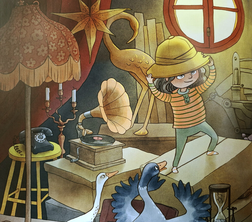 Bokomslag Min osynliga mormor av Maria Löfgren. En flicka tittar in genom en dörr som hennes mormor har gömt sig bakom.