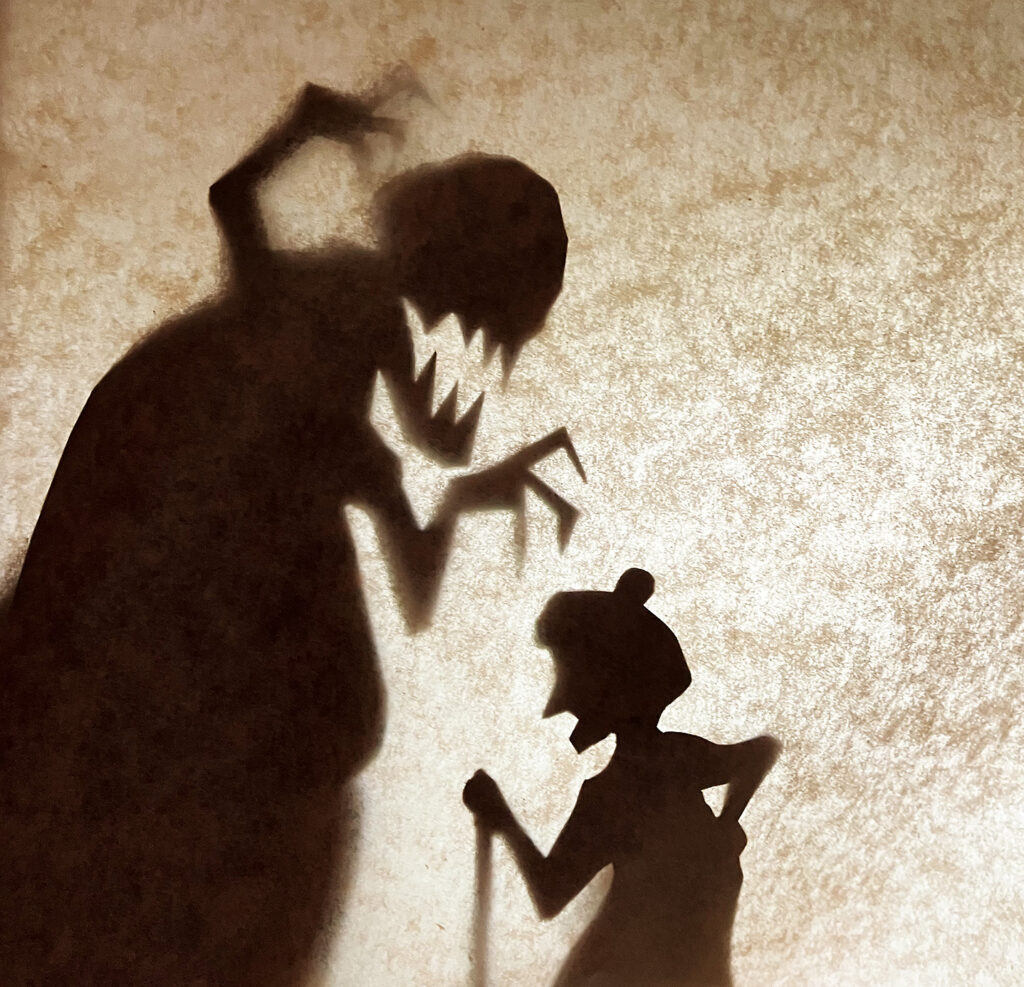 Skuggteater, monster och liten tant